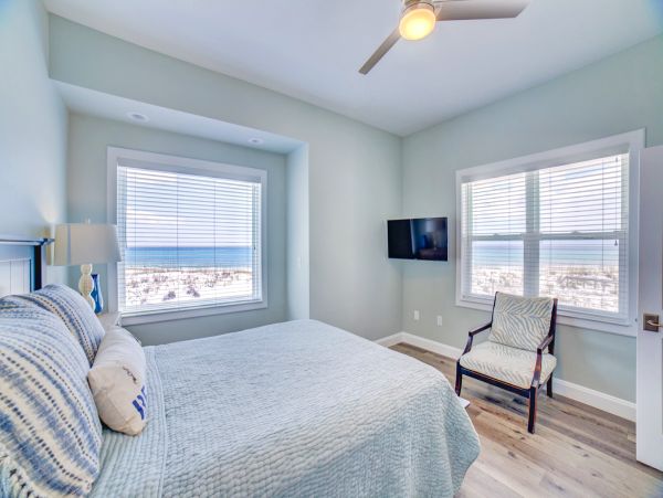 Beach Front Pensacola Vacation Home Six Bedroom Beach House Pool