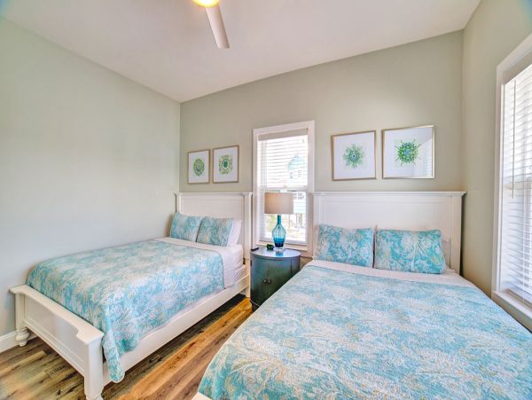 Beach Front Pensacola Vacation Home Six Bedroom Beach House Pool