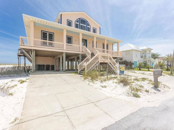 Oceanfront Villa For 14 Guests