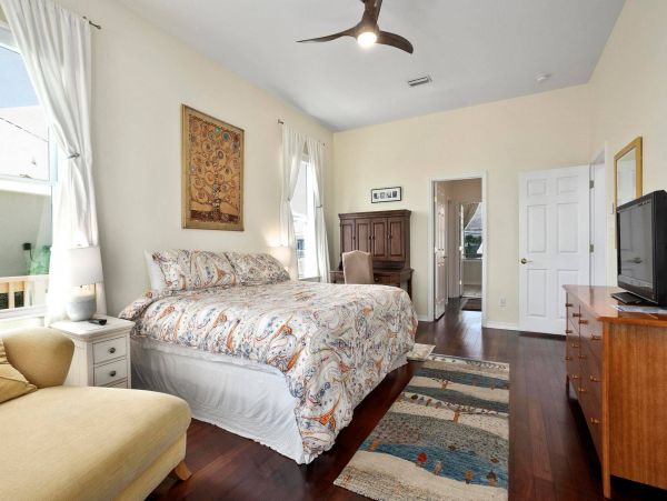 Oceanfront Villa For 14 Guests