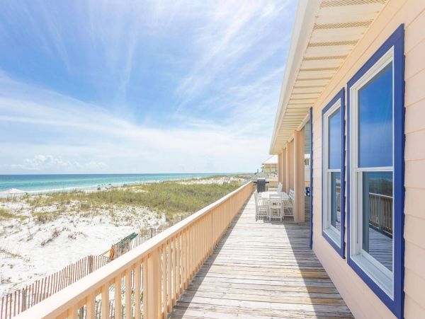 Oceanfront Villa For 14 Guests