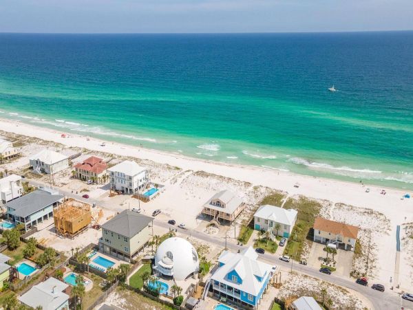 Oceanfront Villa For 14 Guests