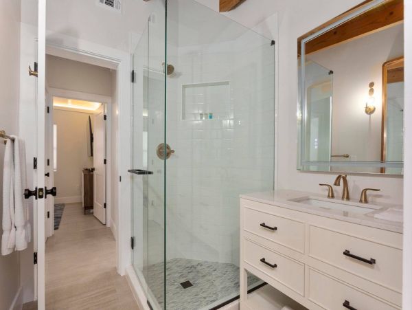 Pensacola Beach Four Bedroom Vacation Cottage