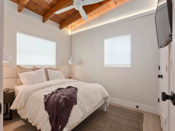 Pensacola Beach Four Bedroom Vacation Cottage