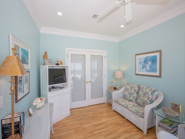 Pensacola Beach Vacation Rental with 6 Bedrooms