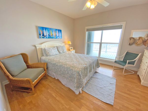 Pensacola Beach Vacation Rental with 6 Bedrooms