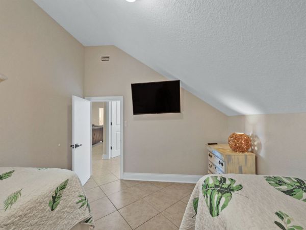 Finest 10 Bedroom Vacation Rental in Pensacola Beach