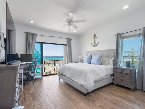 Gorgeous Pensacola Beach 7 Bedroom Home Steps to Beach