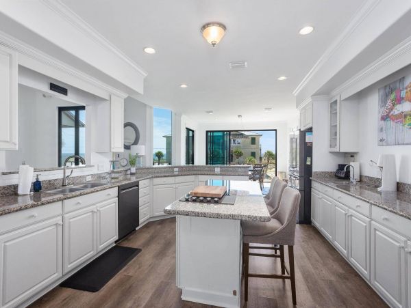 Gorgeous Pensacola Beach 7 Bedroom Home Steps to Beach