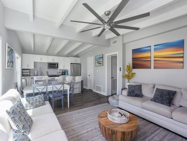 Gorgeous Pensacola Beach 7 Bedroom Home Steps to Beach