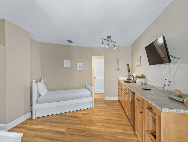 Pensacola Vacation Rental Pool Home 4 Bedrooms Sleeps 12 Guests