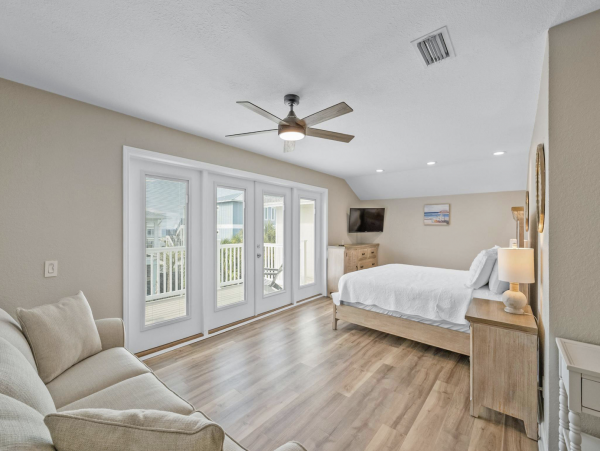Pensacola Vacation Rental Pool Home 4 Bedrooms Sleeps 12 Guests