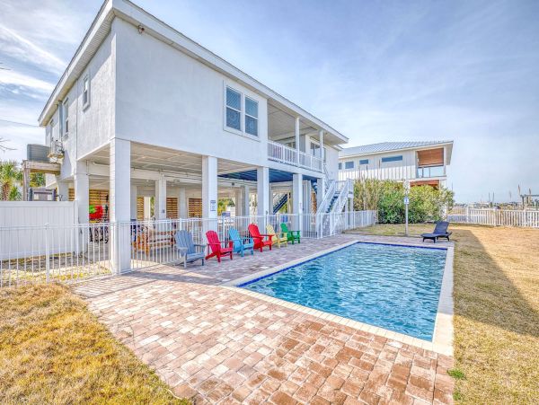 Spacious Home with Pool, Kayaks, and Stunning Views of Santa Rosa Sound