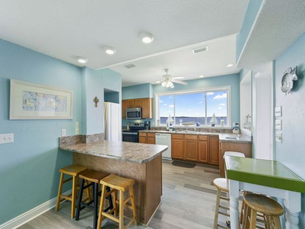 Spacious Home with Pool, Kayaks, and Stunning Views of Santa Rosa Sound