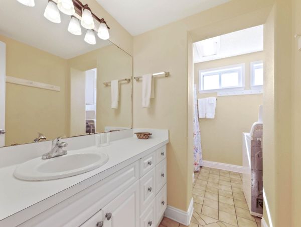Spacious Home with Pool, Kayaks, and Stunning Views of Santa Rosa Sound
