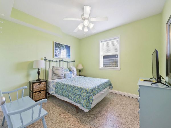 Spacious Home with Pool, Kayaks, and Stunning Views of Santa Rosa Sound