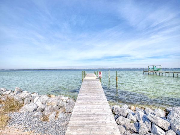 Spacious Home with Pool, Kayaks, and Stunning Views of Santa Rosa Sound