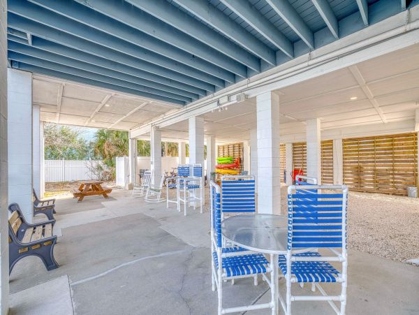 Spacious Home with Pool, Kayaks, and Stunning Views of Santa Rosa Sound