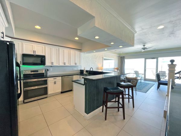 Gulf Front Pensacola Vacation Condo