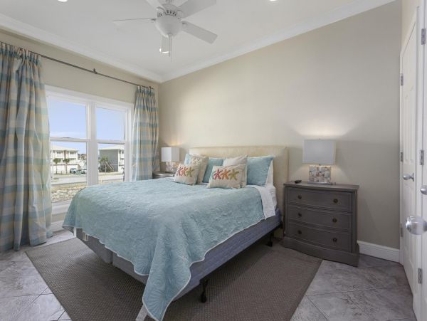 Gulf Front Pensacola Vacation Condo