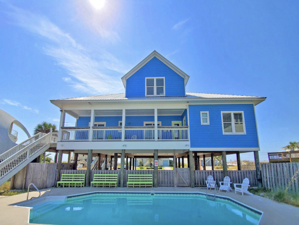 The Largest Beach House in The Area Book Early!