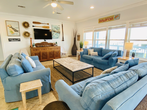 The Largest Beach House in The Area Book Early!
