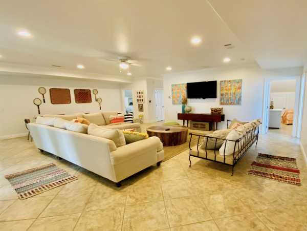 The Largest Beach House in The Area Book Early!