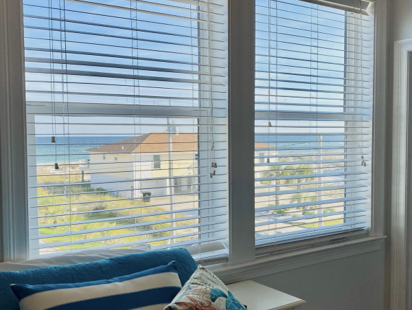 The Largest Beach House in The Area Book Early!