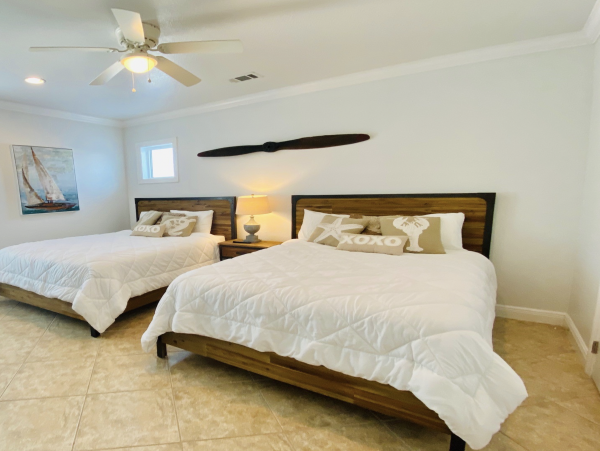 The Largest Beach House in The Area Book Early!