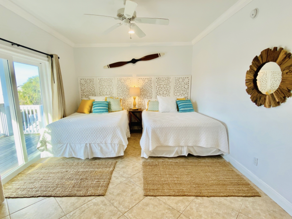 The Largest Beach House in The Area Book Early!