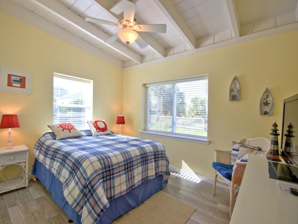 Family Cottage with Private Pool & Short 2 Min Walk to Beach