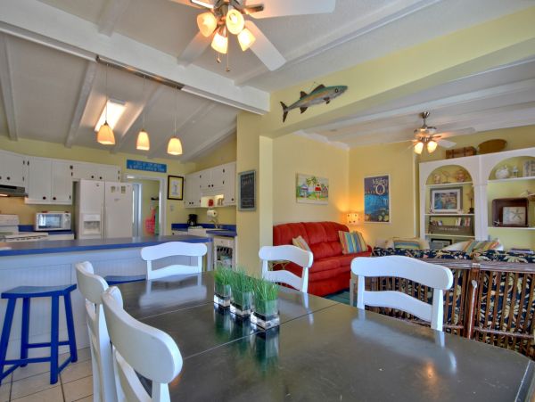 Family Cottage with Private Pool & Short 2 Min Walk to Beach