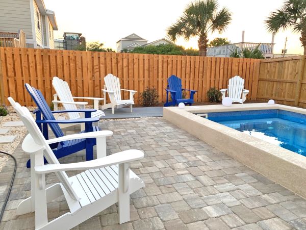 Family Cottage with Private Pool & Short 2 Min Walk to Beach