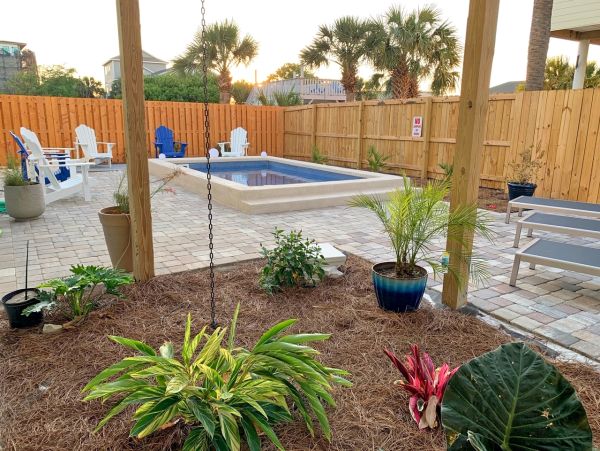 Family Cottage with Private Pool & Short 2 Min Walk to Beach