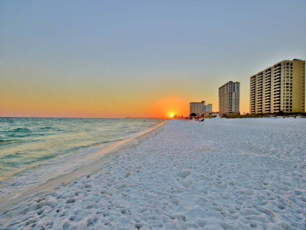 Family Cottage with Private Pool & Short 2 Min Walk to Beach