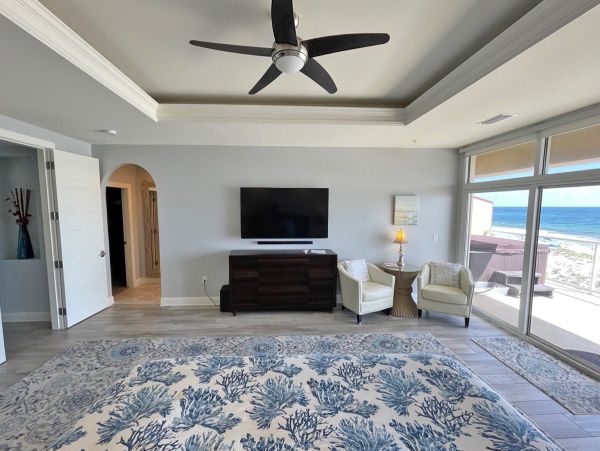 Four Bedroom Beachfront Lovely