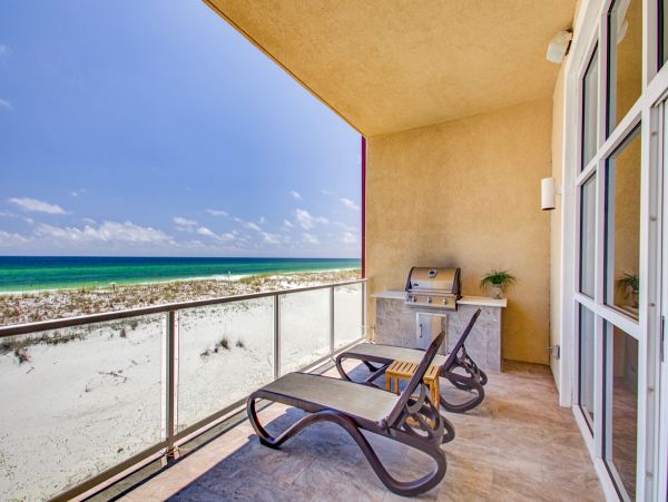 Four Bedroom Beachfront Lovely