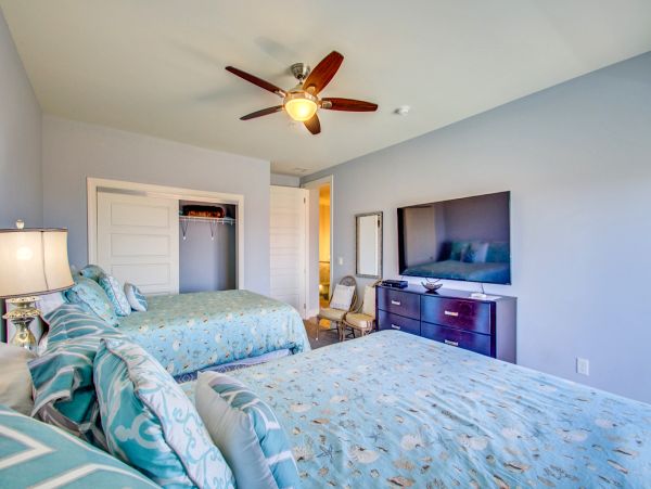 Four Bedroom Beachfront Lovely