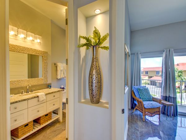 Four Bedroom Beachfront Lovely
