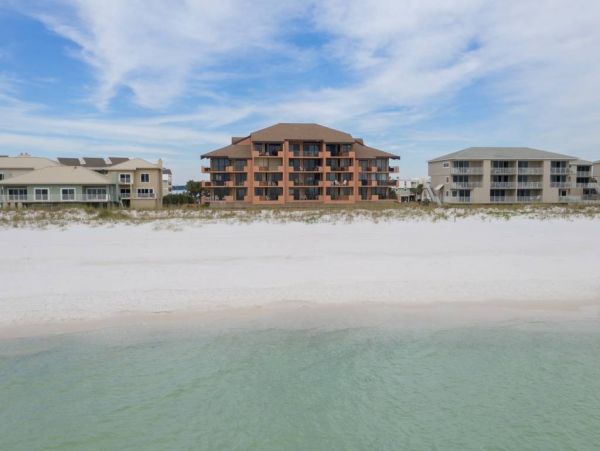 Oceanfront Vacation Condo in Pensacola Beach Sleeps 6