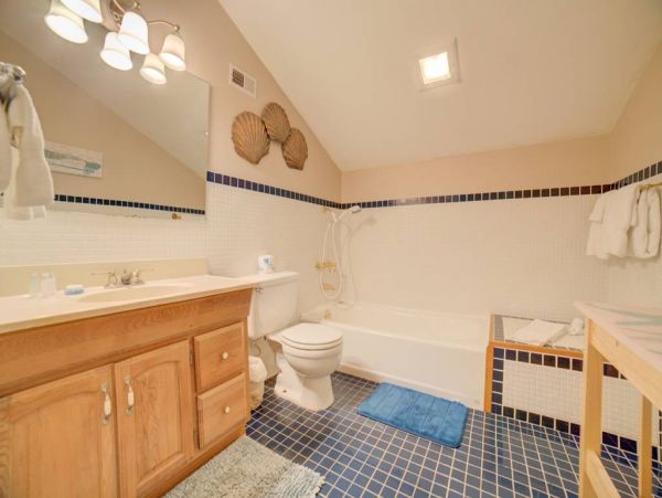 Oceanfront Vacation Condo in Pensacola Beach Sleeps 6