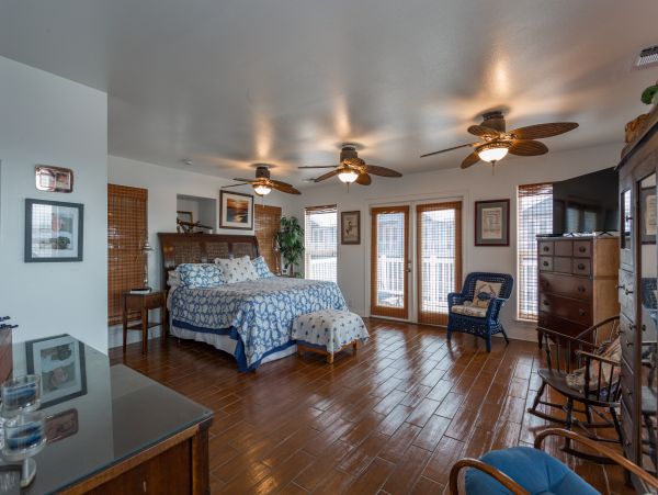 Stunning Vacation Rental with Beach Access- Perfect for Families