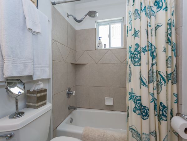Stunning Vacation Rental with Beach Access- Perfect for Families