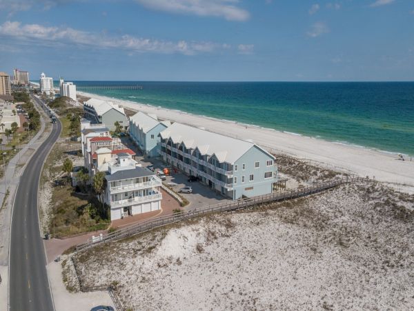 Stunning Vacation Rental with Beach Access- Perfect for Families