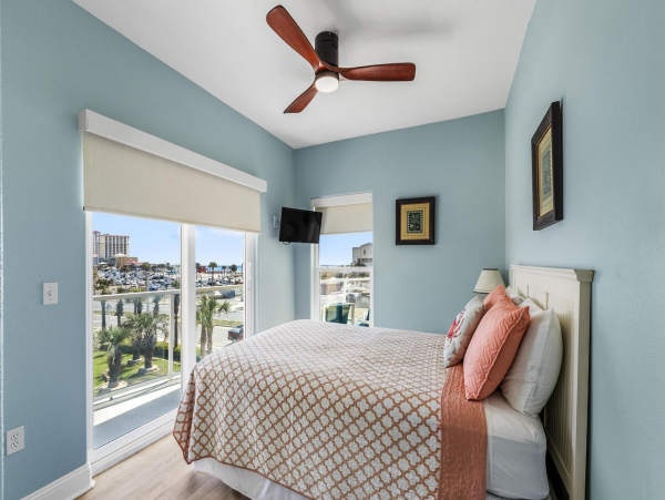 Newly Updated Townhouse Five Bedrooms