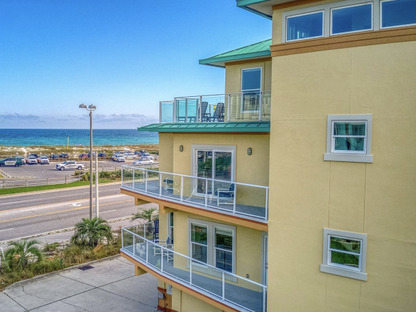 Newly Updated Townhouse Five Bedrooms