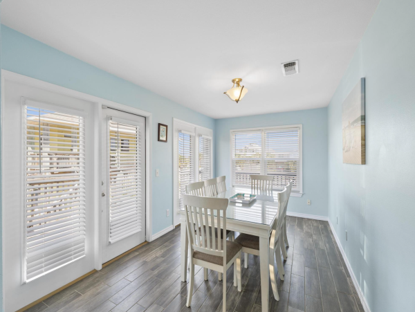 Pensacola Beach Three Bedroom Rental - Magnificent View of The Water