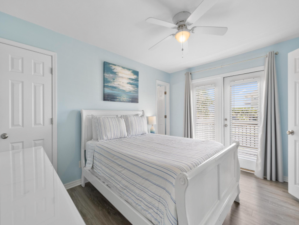 Pensacola Beach Three Bedroom Rental - Magnificent View of The Water