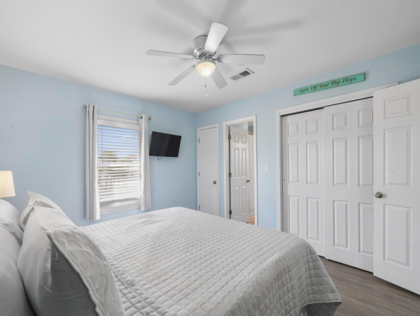 Pensacola Beach Three Bedroom Rental - Magnificent View of The Water