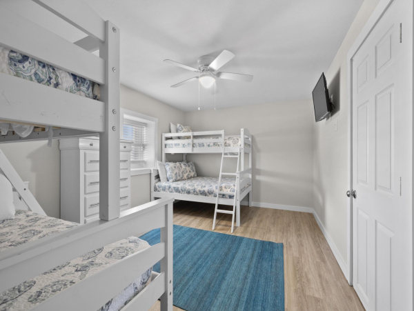 Pensacola Beach Three Bedroom Rental - Magnificent View of The Water